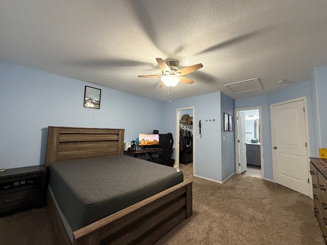 Building Photo - 7653 Canyon Oak Dr