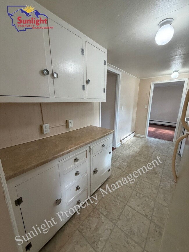 Foto del edificio - 2 Bed 1 Bath Single Family