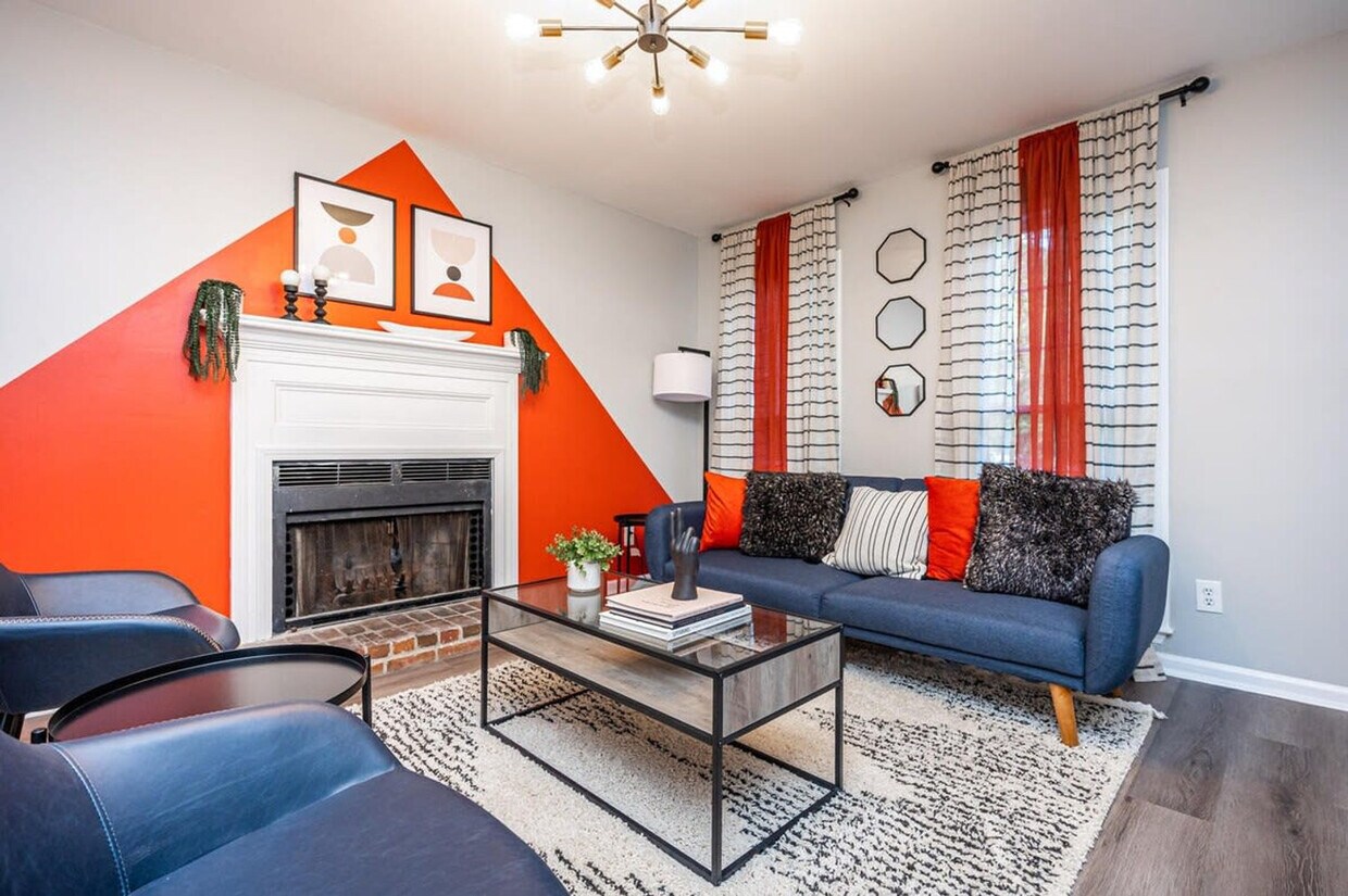 Foto principal - 1277 Sweet Pine Dr