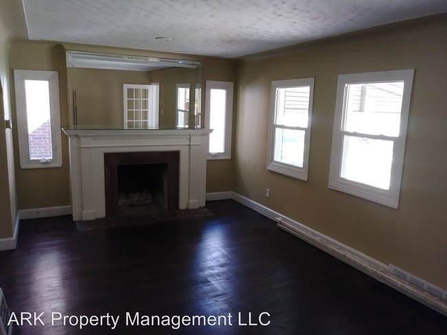 Building Photo - 3 br, 1 bath House - 3537 W. Outer Drive