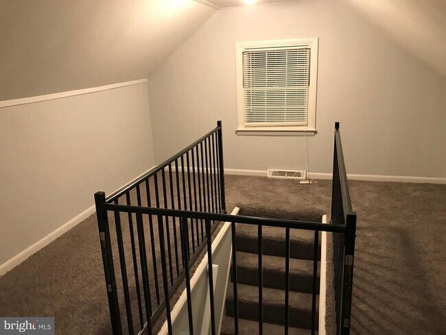 Building Photo - 303 3rd Ave SE