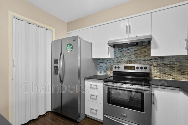 Foto del edificio - 1043 Warwick Ct