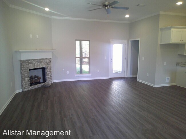 Foto del edificio - 4 br, 2 bath House - 520 Stonebrook Place
