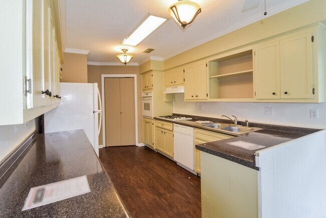 Foto del edificio - Gorgeous 4 Bedroom in Montgomery!