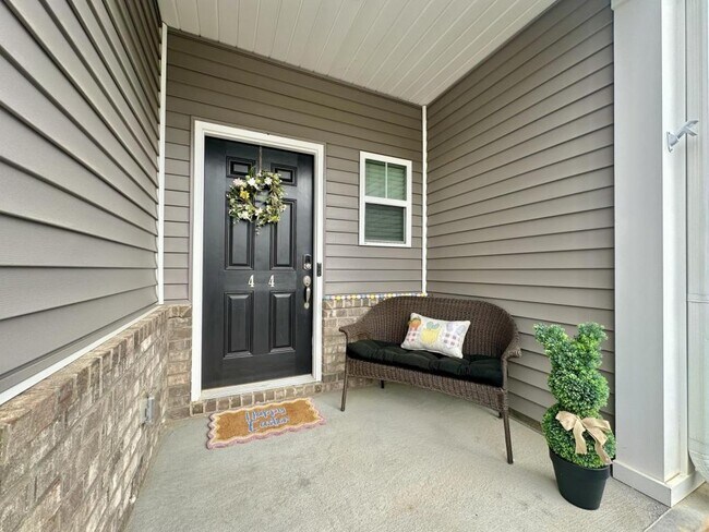 Building Photo - 44 Beachley Pl