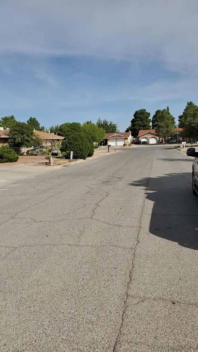 Foto del edificio - 3425 Hickman St