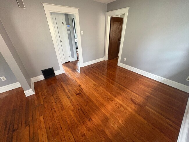 Building Photo - Charming & Updated 3BR Home with Huge Yard & Storage