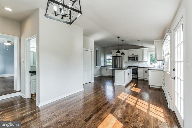 Foto del edificio - 7121 Old Easton Rd