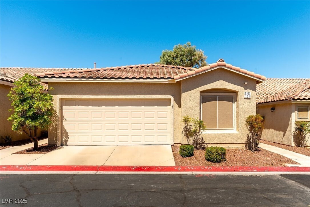 Foto principal - 3353 Kylemore St