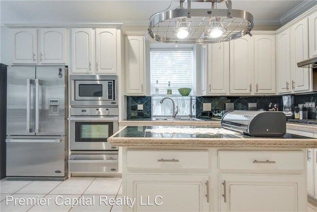 Foto del edificio - 5 br, 4 bath House - 8438 Tibet Butler Drive