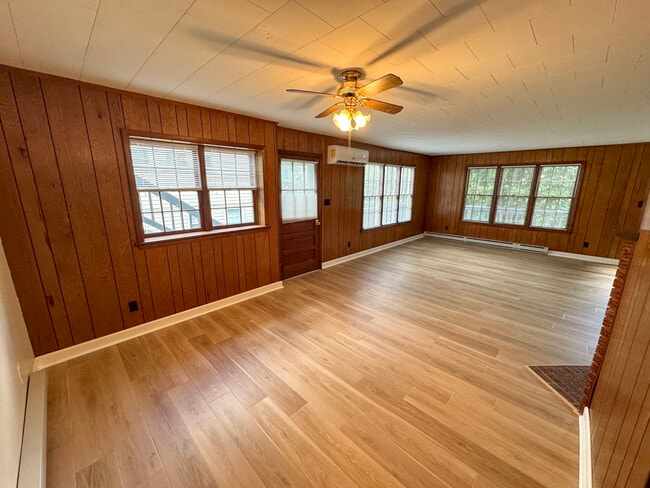 Building Photo - 117 Carolina Rd