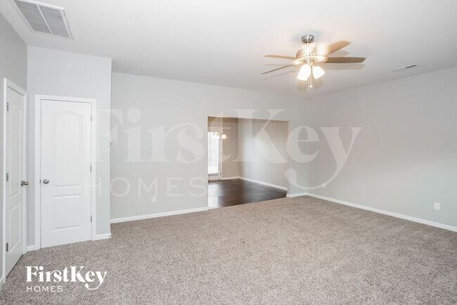 Foto del edificio - 3806 Quiet Creek Circle