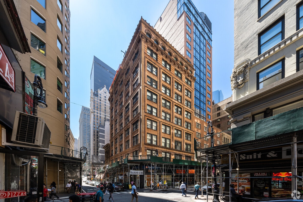 Primary Photo - 65 Nassau St