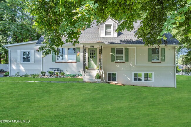 Building Photo - 1035 Hughes Dr