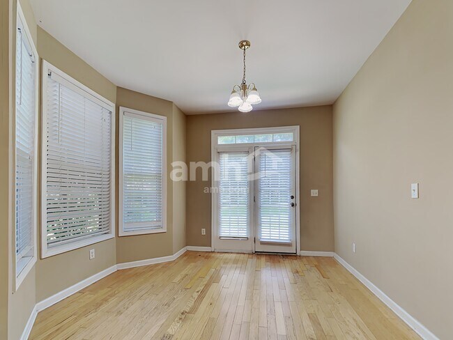 Foto del edificio - 291 Ivy Manor Dr NW