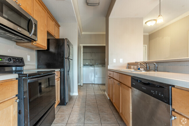 Kitchen - Baycliff Apartments