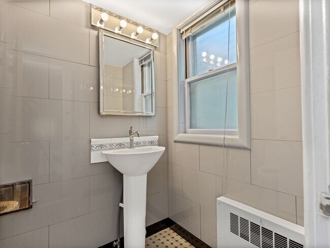 Foto del edificio - 82 Beacon St