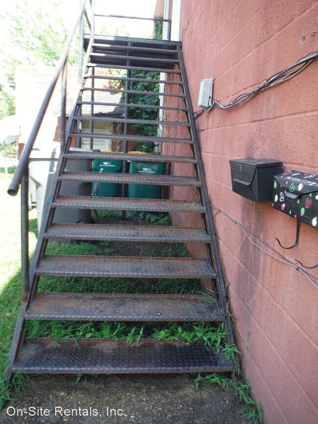 Foto del edificio - 2 br, 1 bath House - 5463 Trade St