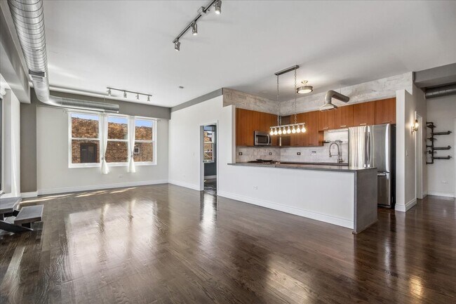 Foto del edificio - 1225 W Morse Ave