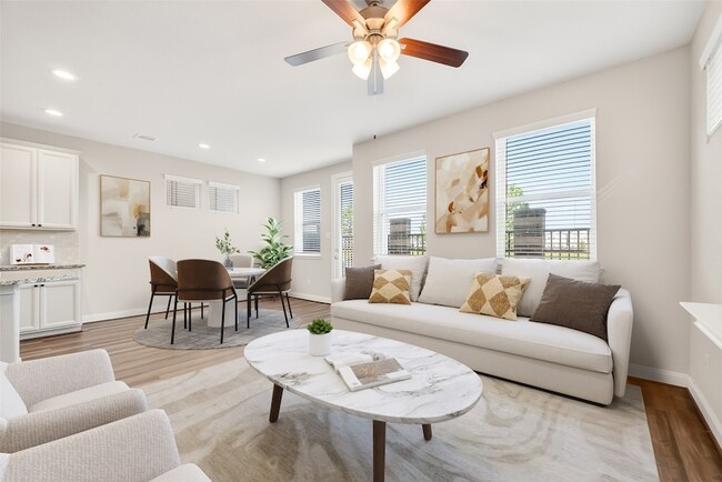 Foto del edificio - 9816 Magnolia Village Ln