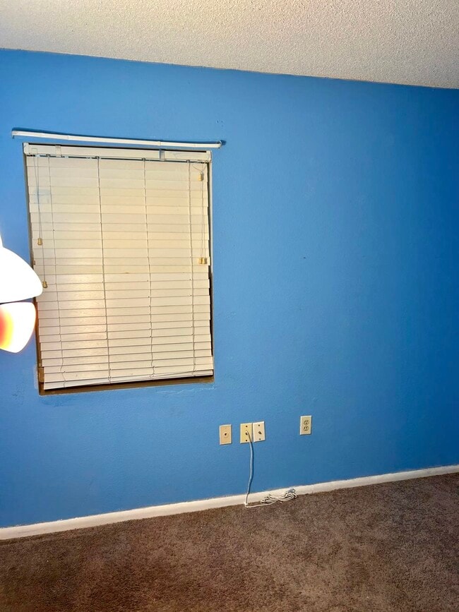 Foto del edificio - 1424 Vinetree Dr