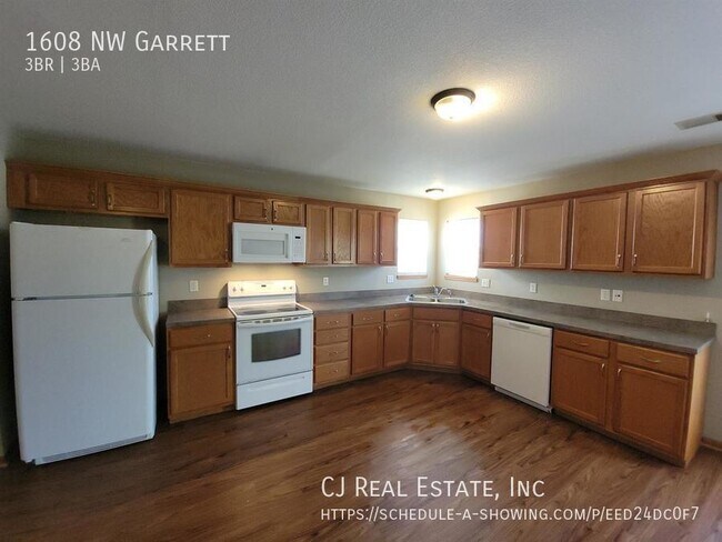 Foto del edificio - 1608 NW Garrett Dr
