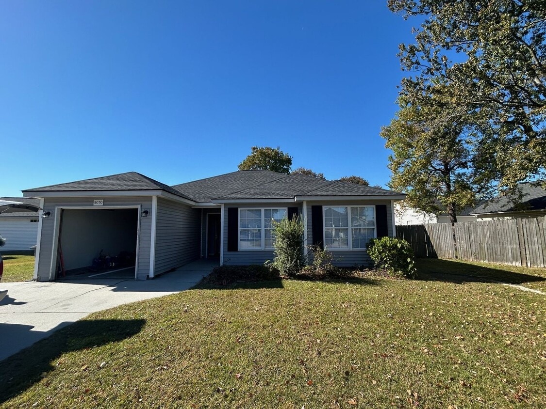 Charming 3BR /2BA Home with many upgrades... - Charming 3BR /2BA  Home with many upgrades...
