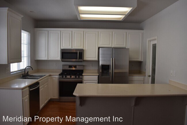 Foto del edificio - 3 br, 2.5 bath House - 140 W Douglas Ave