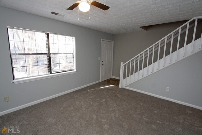 Building Photo - 3232 Highpoint Ct