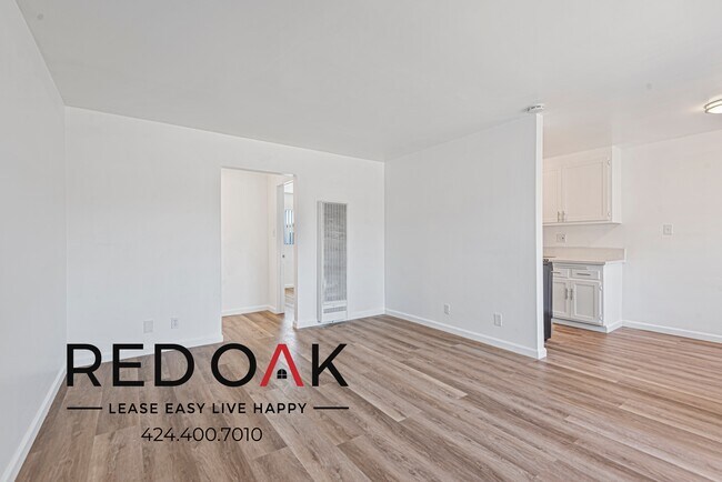 Foto del edificio - 14121 Shoemaker Ave