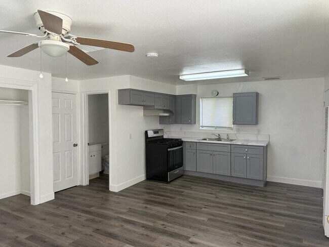 Foto del edificio - 6658 Avenue 308