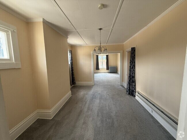 Building Photo - 63 Race St
