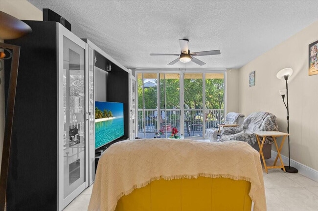 Foto del edificio - 609 E Sheridan St