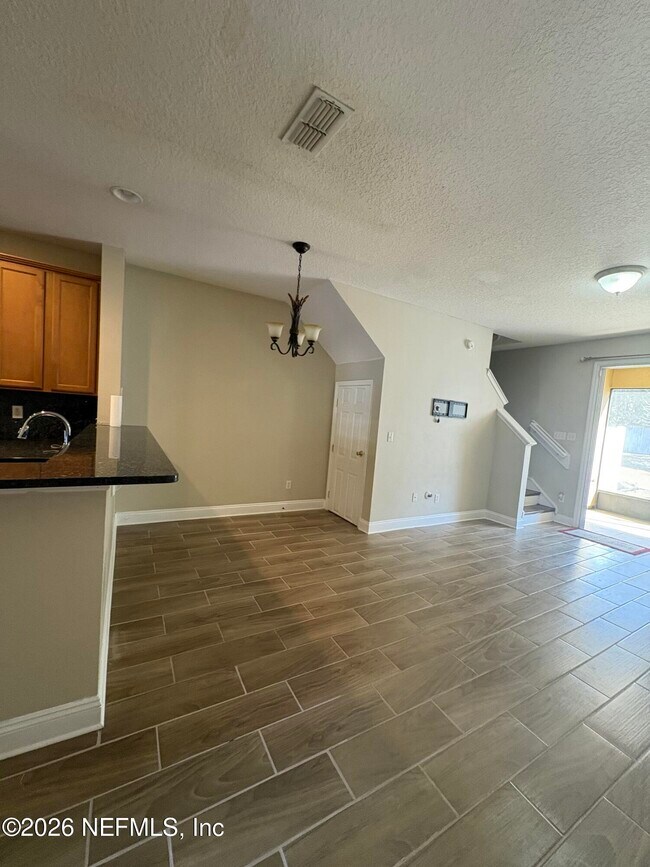 Foto del edificio - 12289 Black Walnut Ct