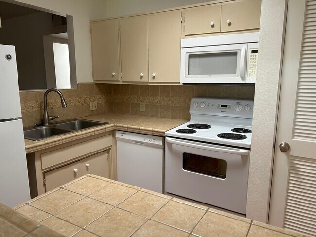 Building Photo - 71739 San Gorgonio Rd