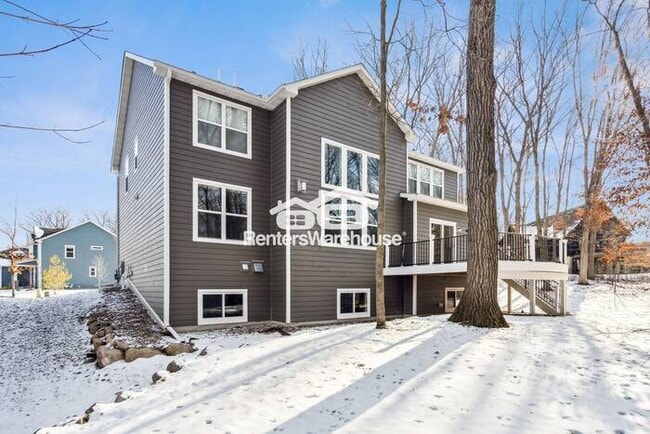 Foto del edificio - Stunning 5 Bed/4 Bath Single Family Home i...