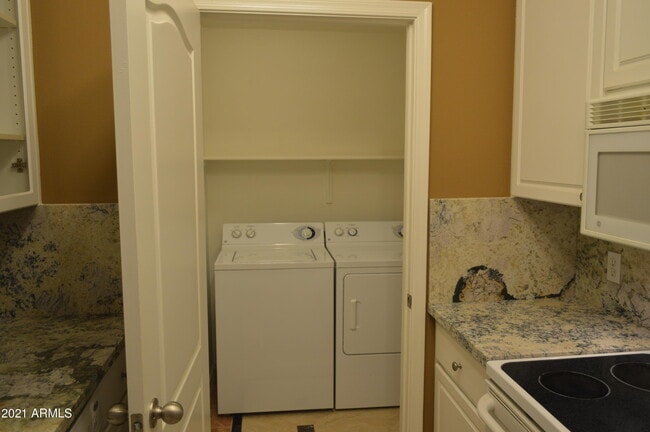 Foto del edificio - 1701 E Colter St