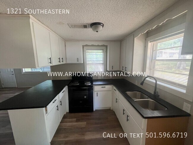 Foto del edificio - 1321 Southeastern-