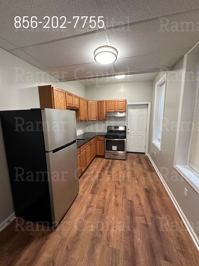 Building Photo - Rent NOW -  4 Bedroom 1 bath Single Family...