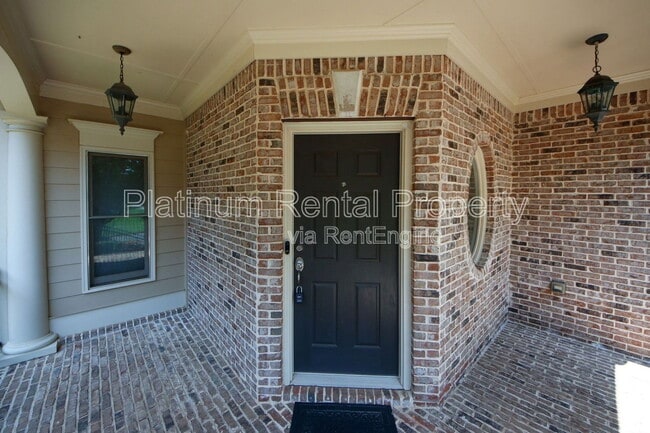 Building Photo - 4580 Wykeshire Ct