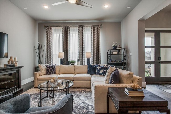 Foto del edificio - 7862 Element Ave
