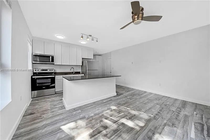 Primary Photo - 1036 SW 5th St