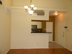Building Photo - 1330 Old Spanish Trl