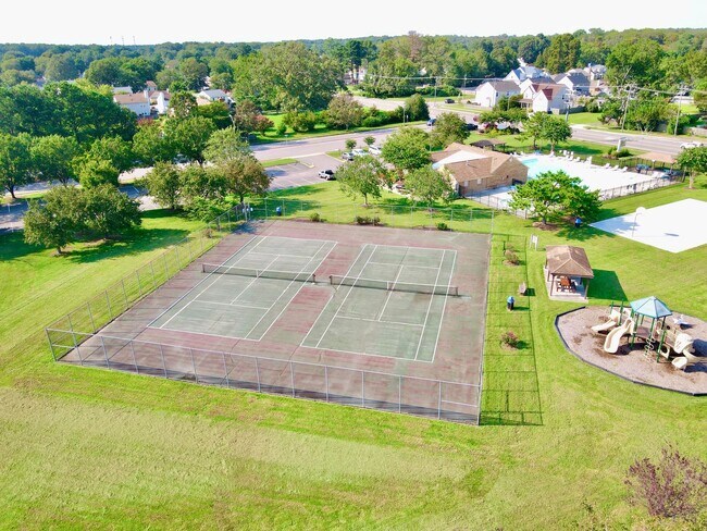 Foto del edificio - Available 05-07-26! Charming Home With A Wrap-Around Porch! Pet Friendly - Fenced Yard - Excellen...