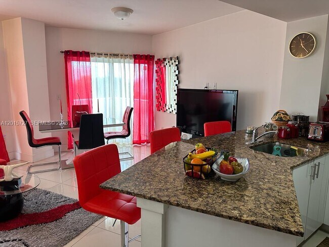 Foto del edificio - 2300 NW 7th St