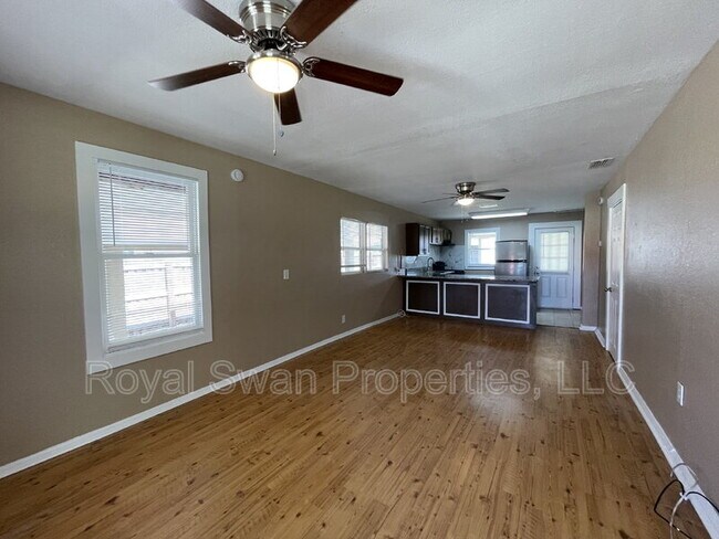 Foto del edificio - 4520 Clubhouse Rd