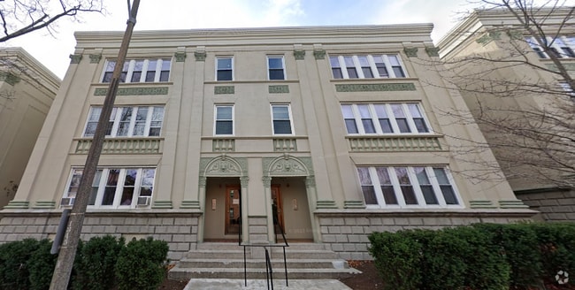 Building Photo - 72 Egmont St
