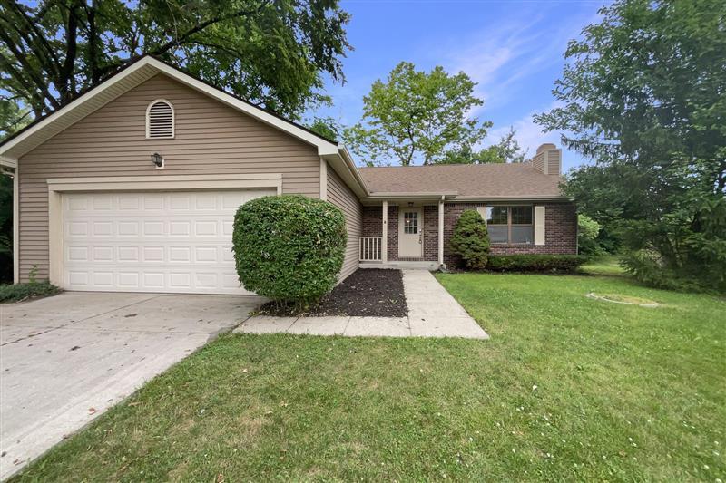 Primary Photo - Sharp 3 bedroom 2 bath house rental
