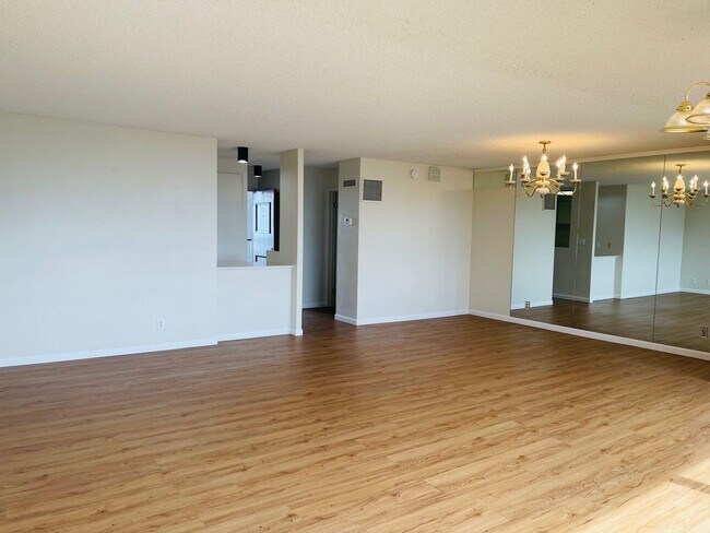 Foto del edificio - Canterbury Place Condo