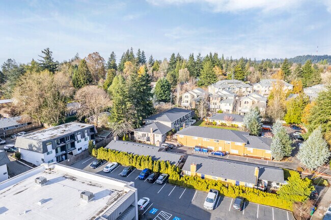 Aerial Photo - Crestview Terrace Condominiums